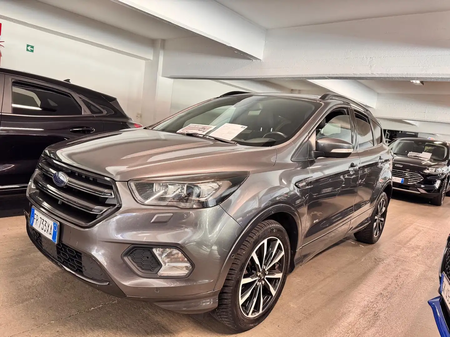 Ford Kuga Kuga II 2017 2.0 tdci ST-Line Grau - 1