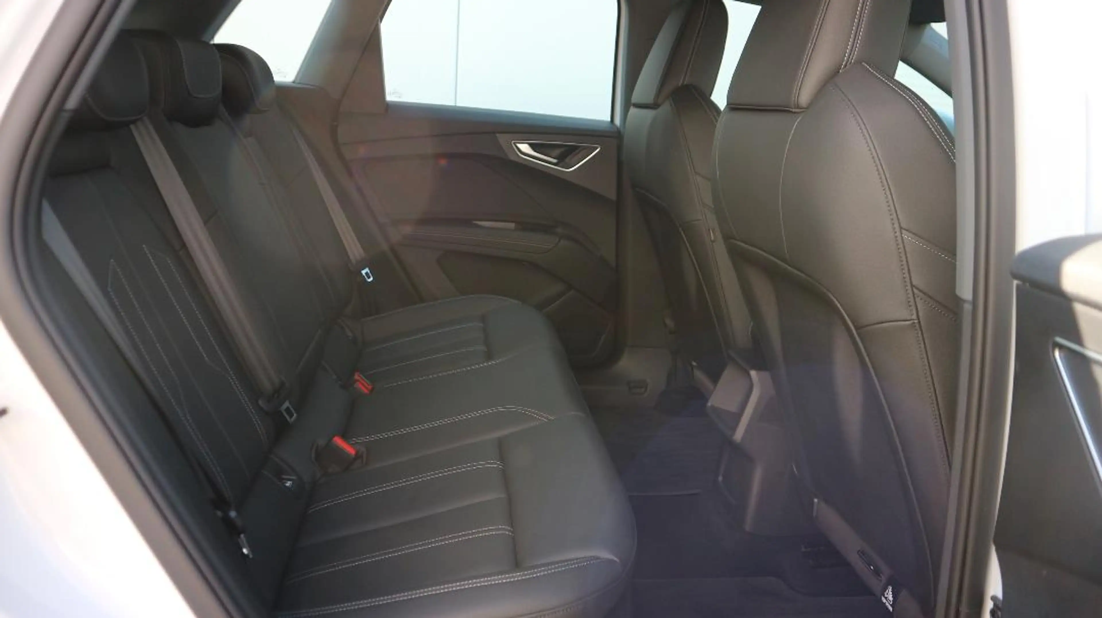Audi Q4 e-tron 50 QUATTRO — photo 7