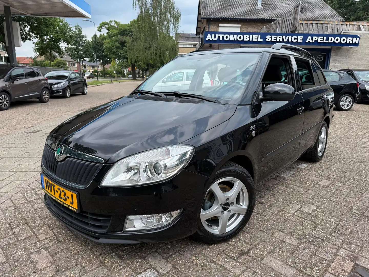 Skoda Fabia Combi 1.2 TSI Scout *CLIMA*CRUISE*ELEKTR. RAMEN*PD Schwarz - 1