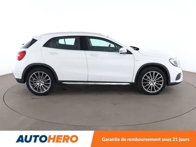 Mercedes-Benz GLA view 7