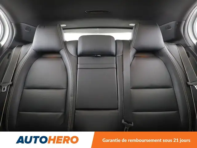 Mercedes-Benz GLA view 15