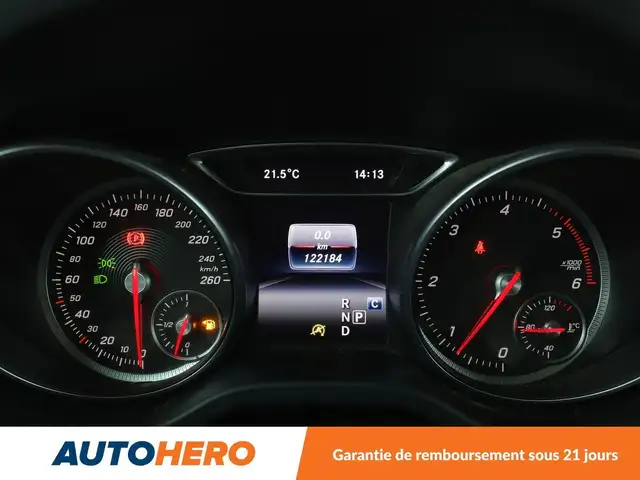 Mercedes-Benz GLA view 21