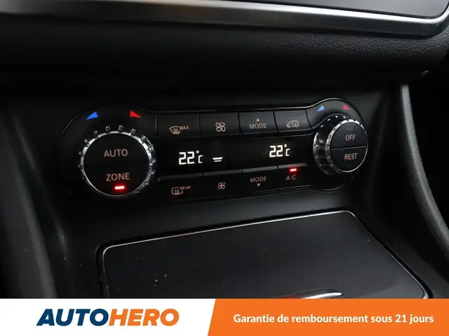Mercedes-Benz GLA view 25