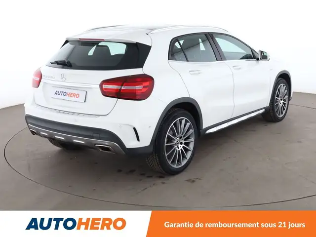 Mercedes-Benz GLA view 6
