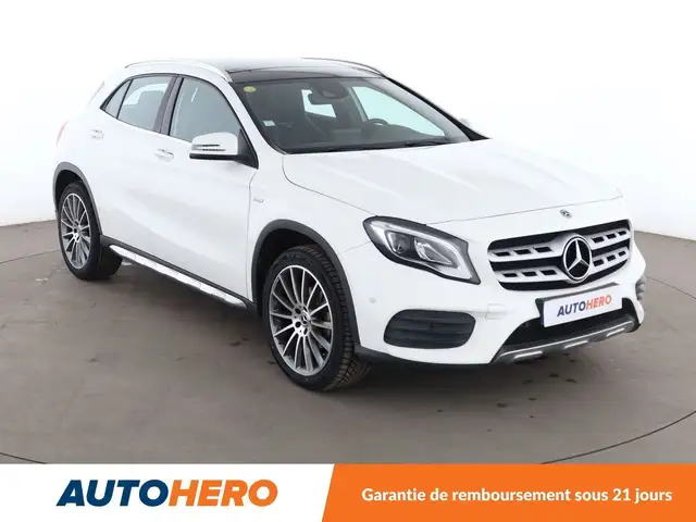 Mercedes-Benz GLA view 8