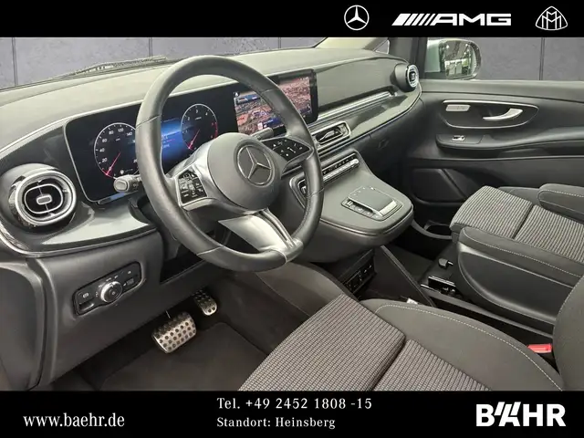 Mercedes-Benz V-Class view 11