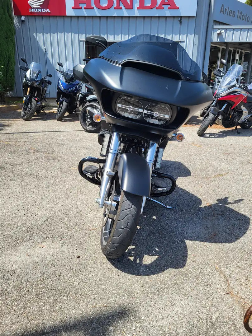 Harley-Davidson Road Glide Negru - 2