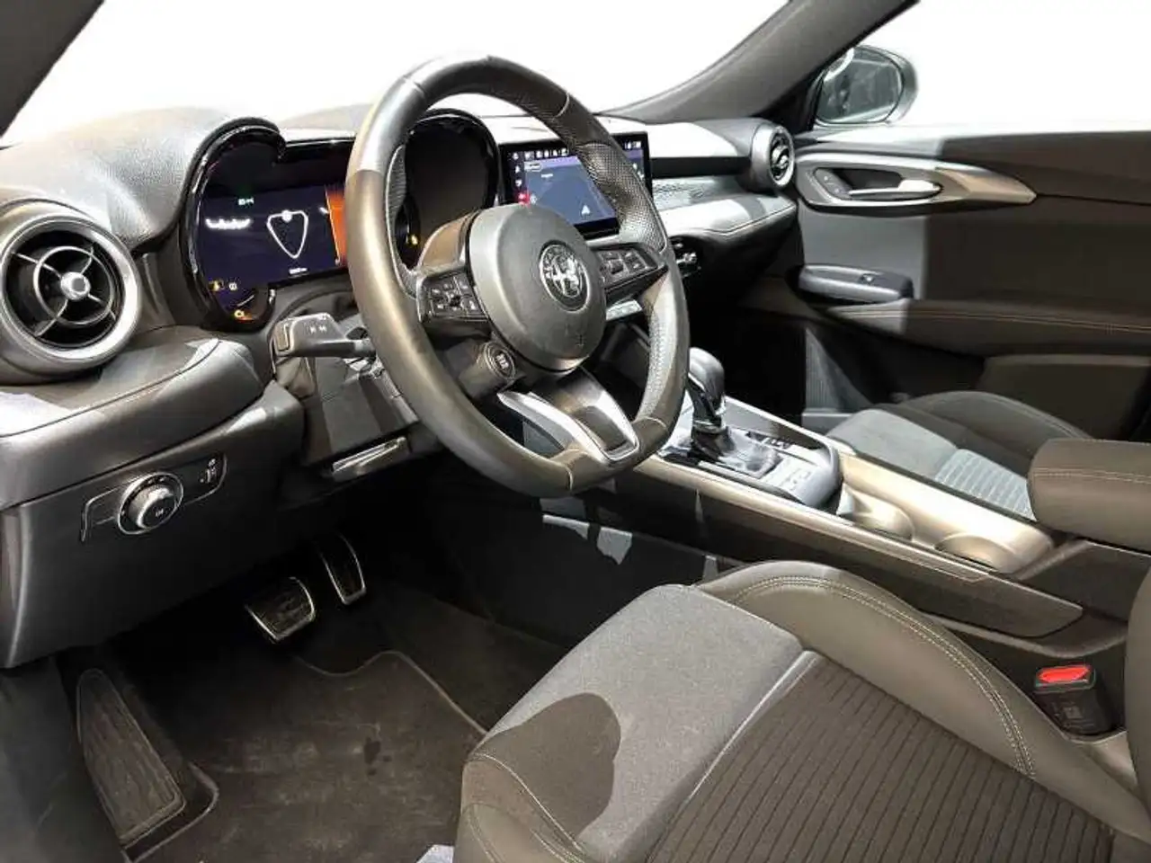 Alfa Romeo Tonale 2024 — фото 11