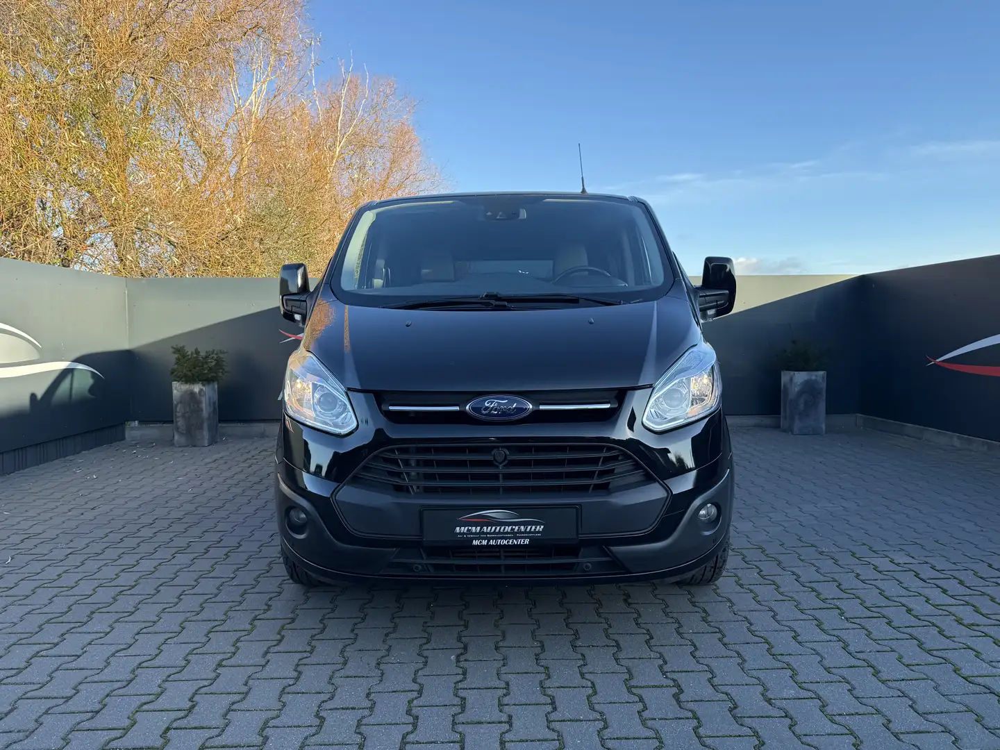 Ford Transit Custom 300 L1 Tourneo Titanium Schwarz - 2