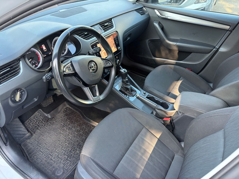 Skoda Octavia Combi Style — photo 8