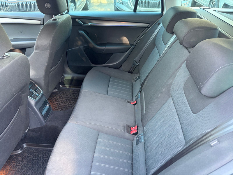 Skoda Octavia Combi Style — photo 11