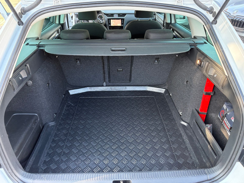 Skoda Octavia Combi Style — photo 12