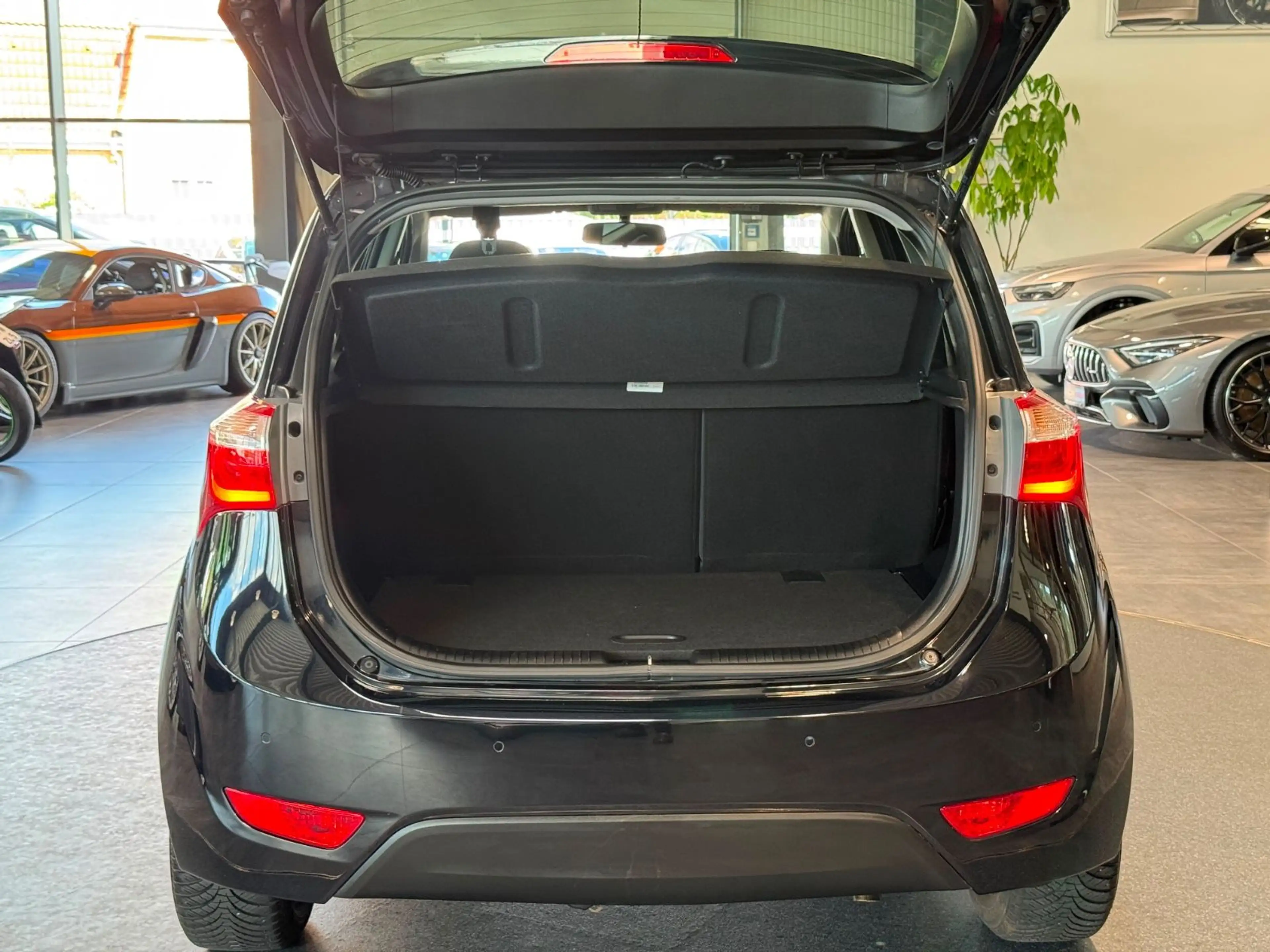 Hyundai iX20 1.6 Space Plus-Paket Automatik S-HEFT/NAVI — photo 10