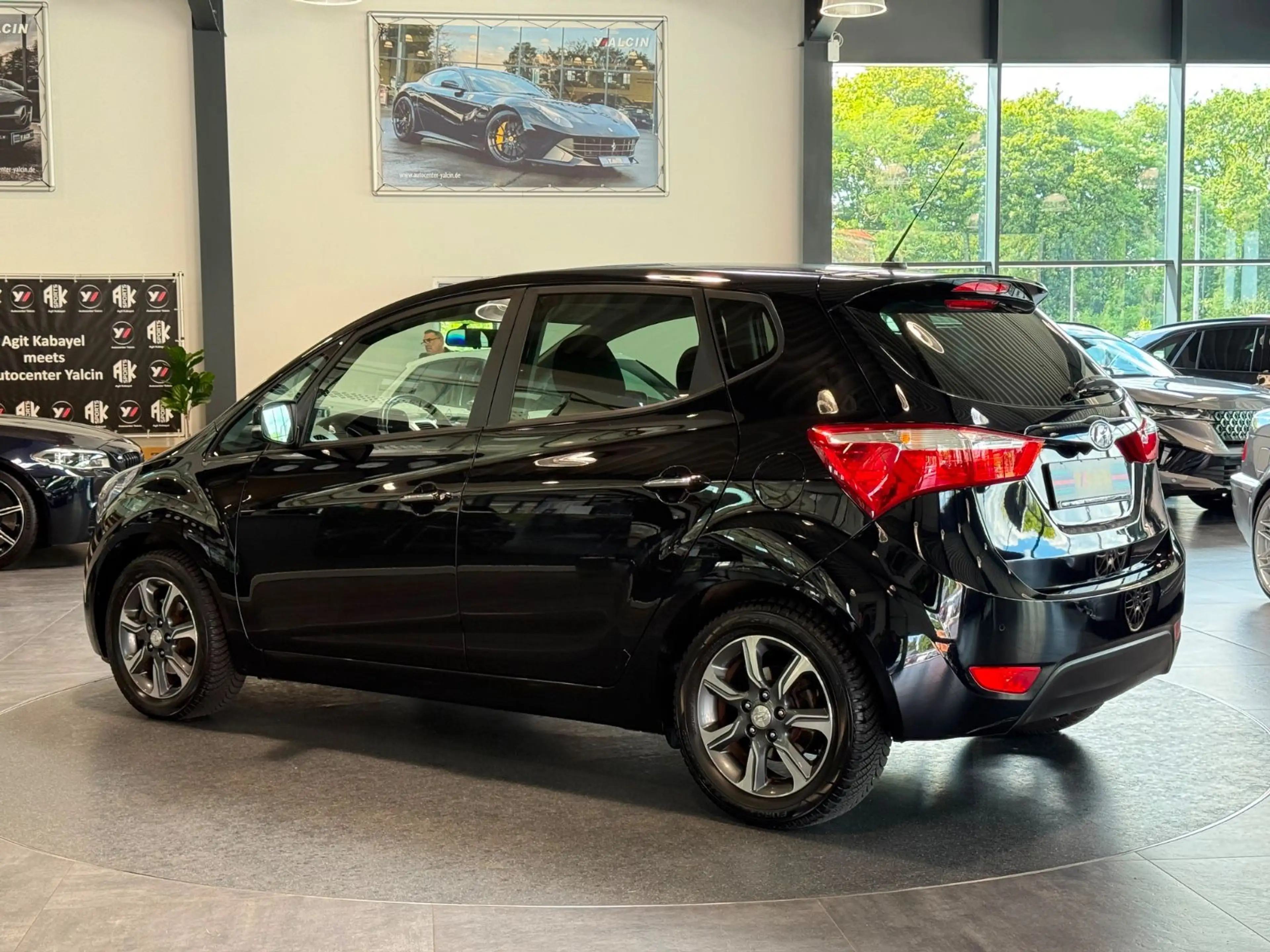 Hyundai iX20 1.6 Space Plus-Paket Automatik S-HEFT/NAVI — photo 4