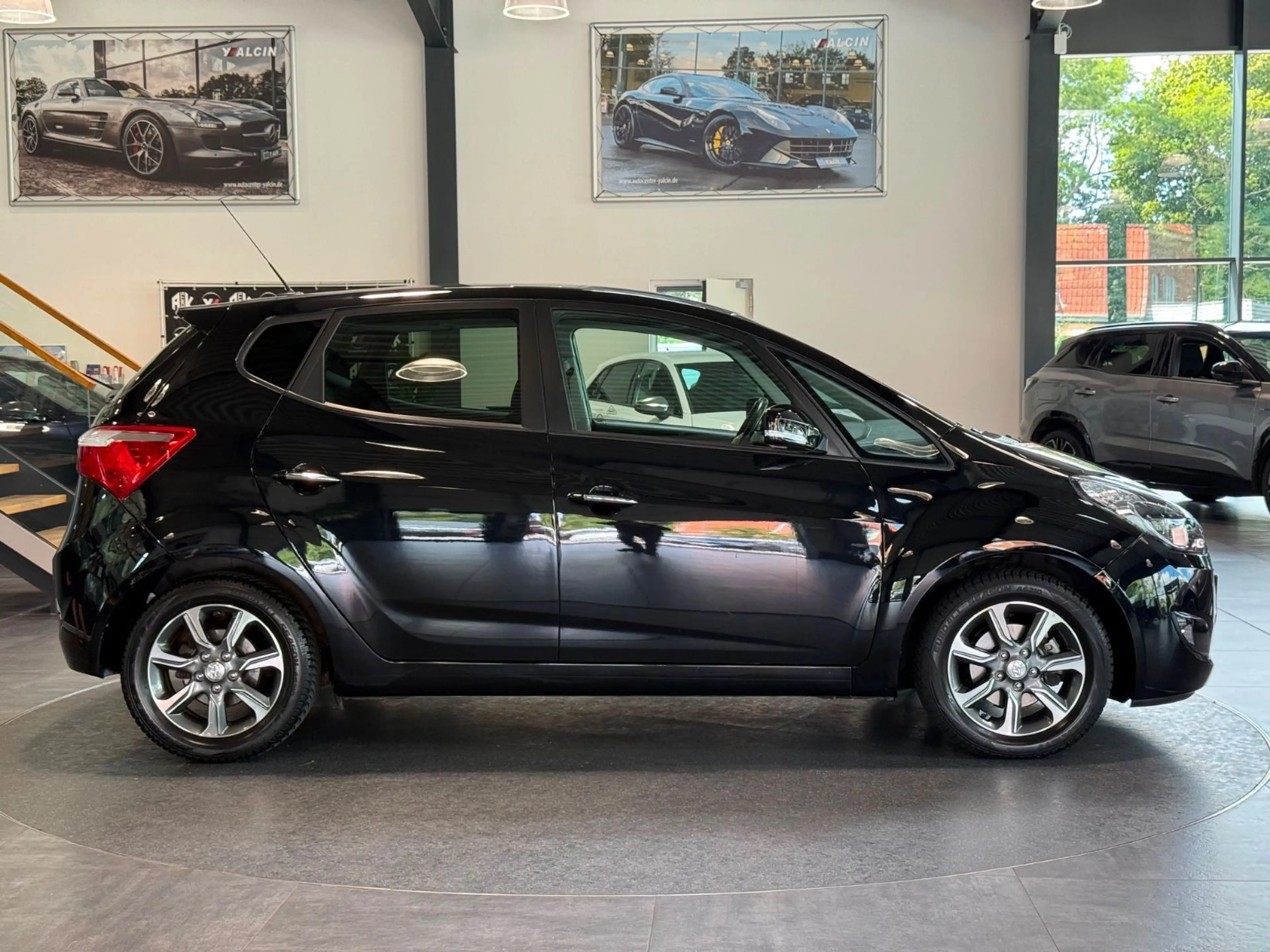 Hyundai iX20 1.6 Space Plus-Paket Automatik S-HEFT/NAVI — photo 5