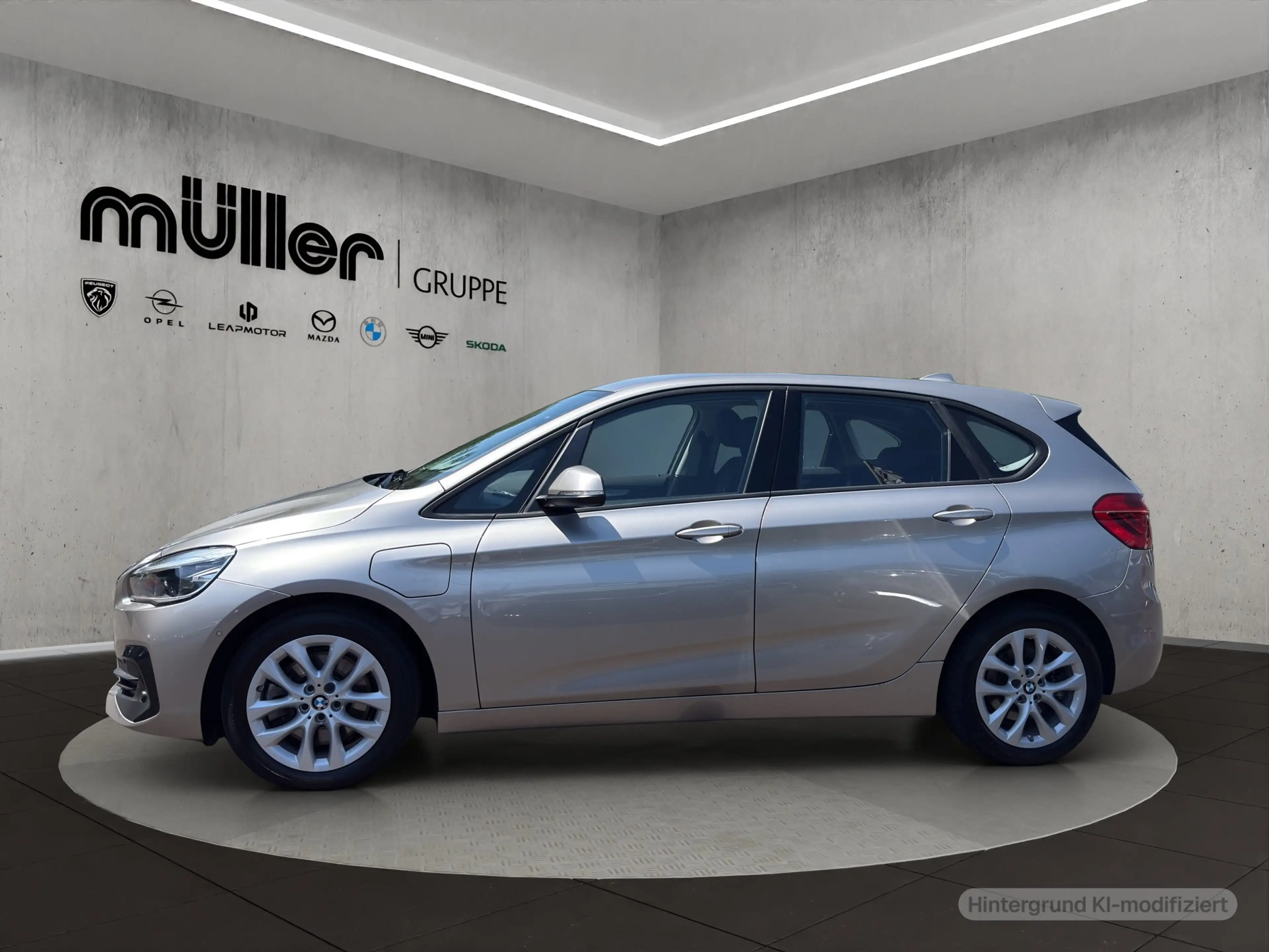 BMW 225 xe iPerformance Active Tourer — photo 3