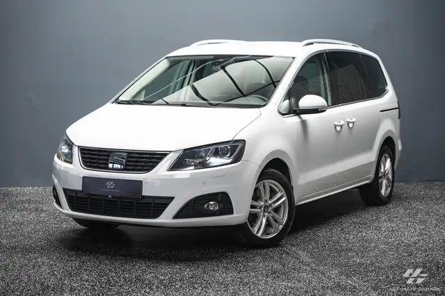 SEAT Style Allrad *LED*STANDHEIZUNG*ACC*AHK*NAVI* — 4