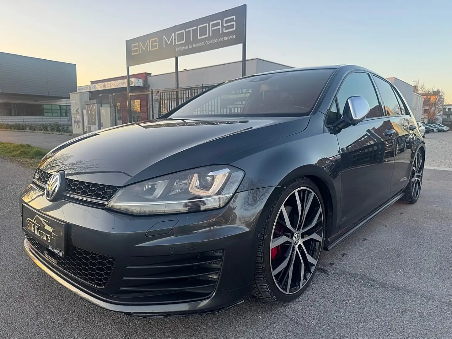Volkswagen Golf GTD 2,0 TDI DSG Schwarz - 1