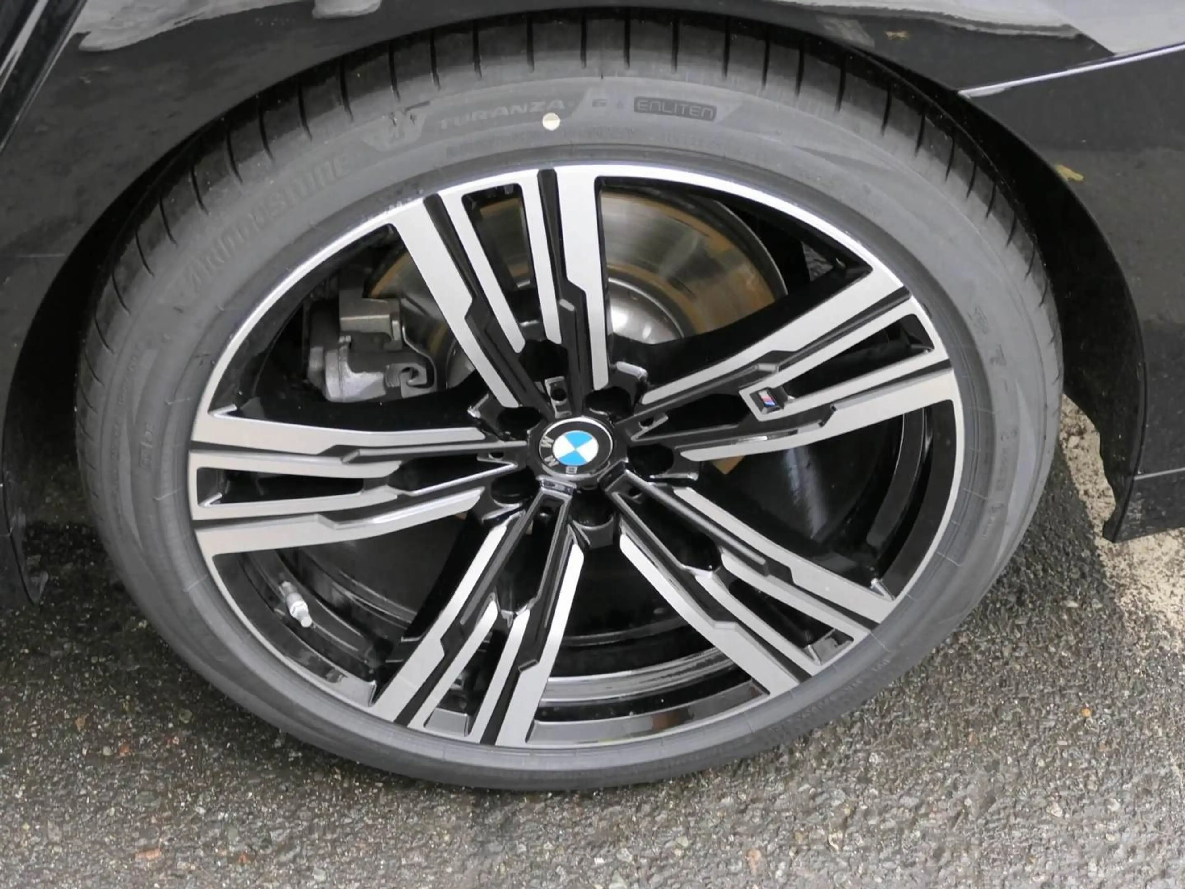 BMW 740 d xDrive Limo M Sport || Pano StndHzg HUD — photo 14