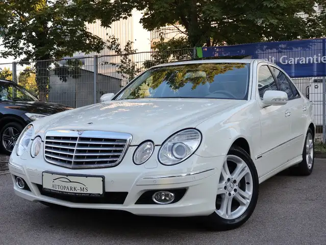 Mercedes-Benz E 320 CDI Elegance Lim. Aut. TÜV NEU-Xenon-SBD-