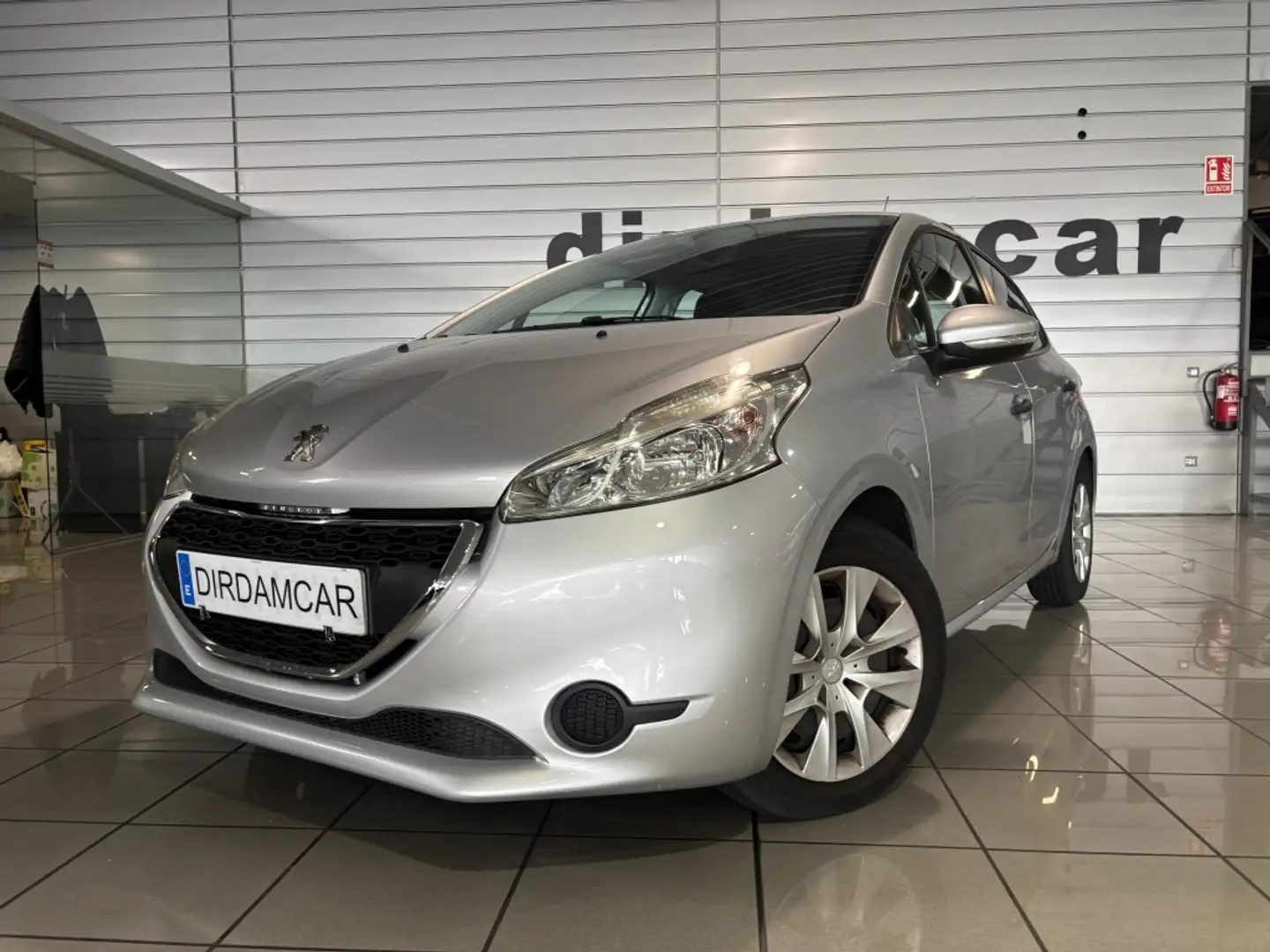 Peugeot 208 1.4HDi Access Silber - 1