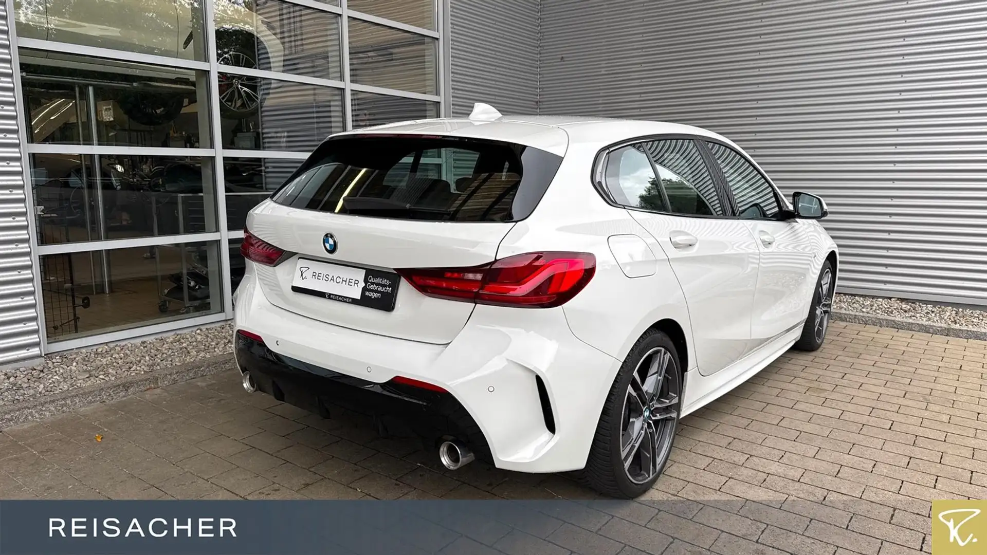 BMW 118 d M-Sport NaviPro HUD LED AHK 18"LM DAB Weiß - 2