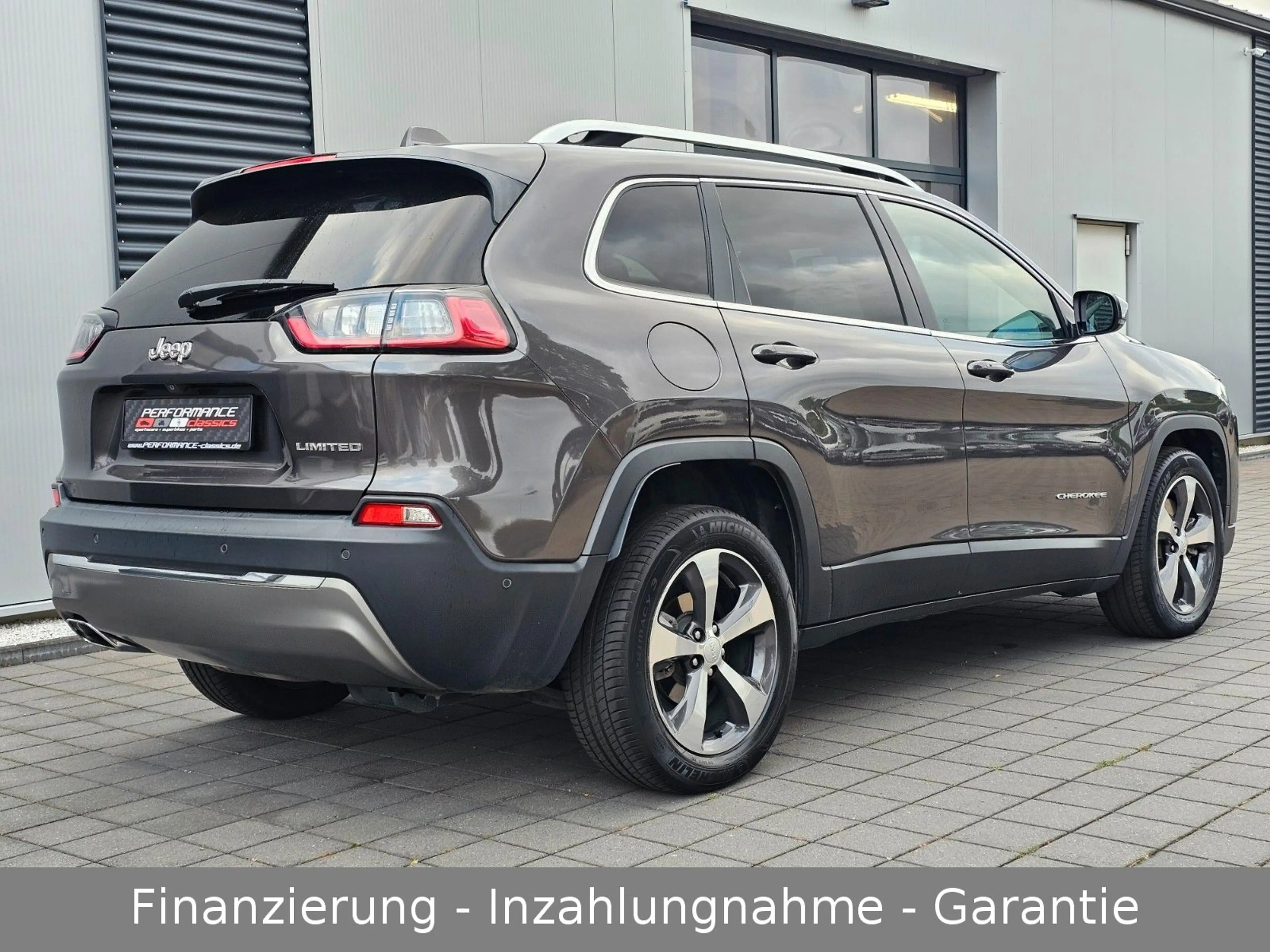 Jeep Cherokee Limited — photo 8