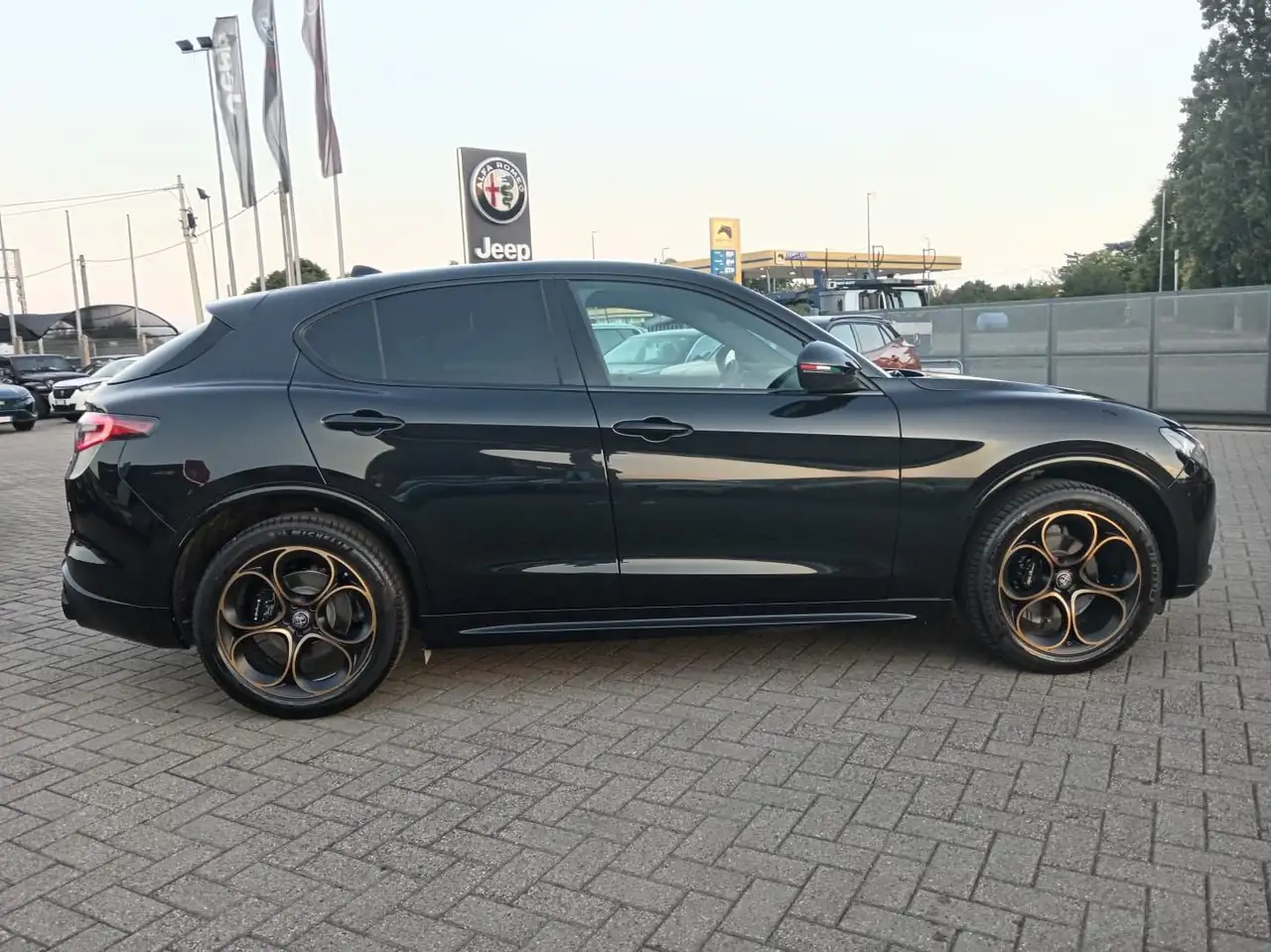 Alfa Romeo Stelvio 2025