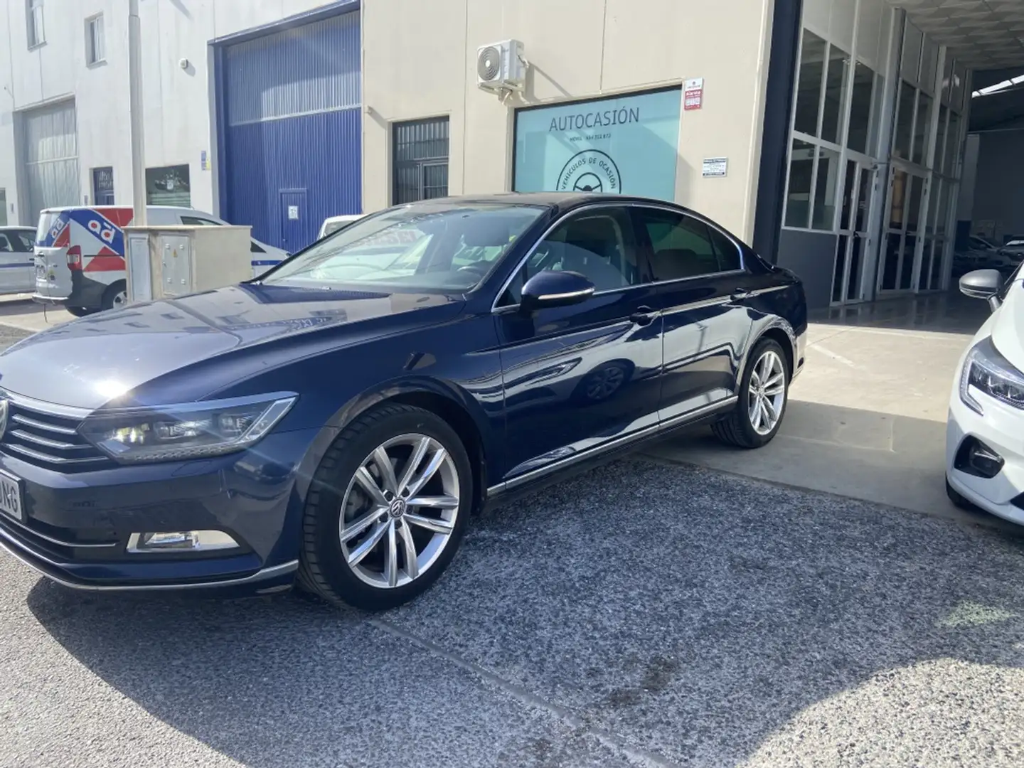 Volkswagen Passat 2.0TDI Sport 110kW Azul - 2
