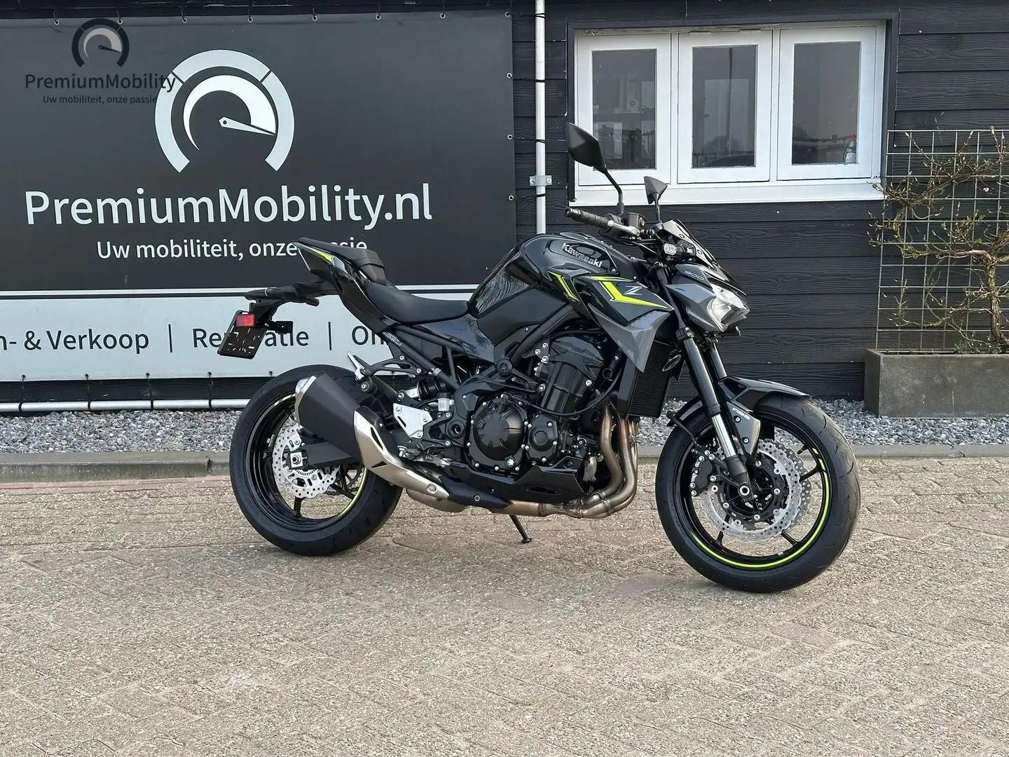 Kawasaki Z 900 70kW Negro - 1