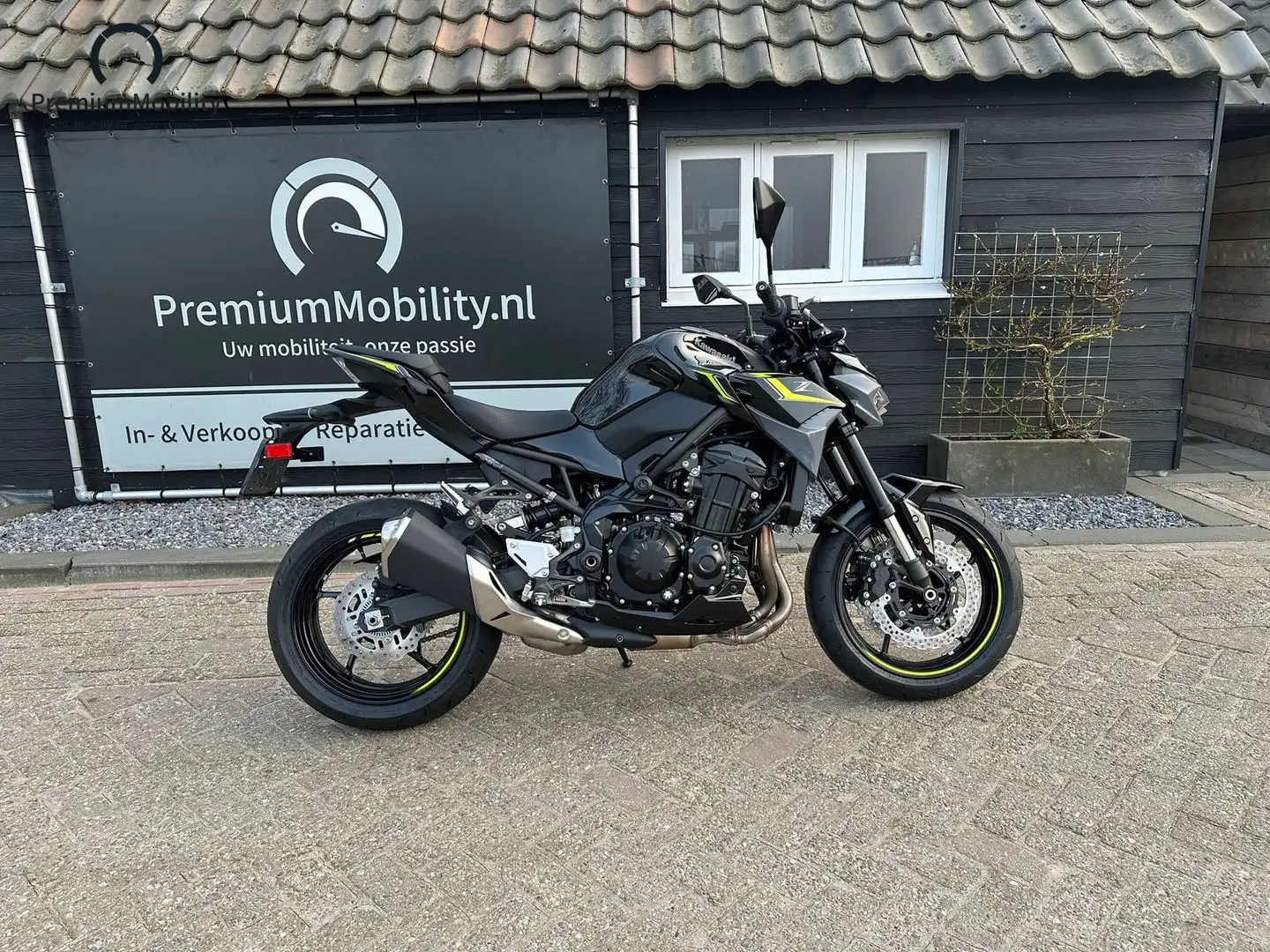 Kawasaki Z 900 70kW Negro - 2