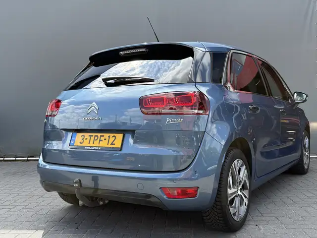 Citroen C4 Picasso view 2