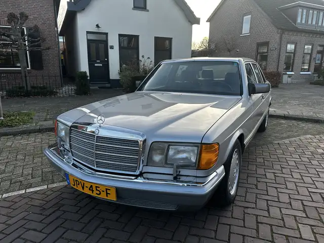 Mercedes-Benz S 560 SEL