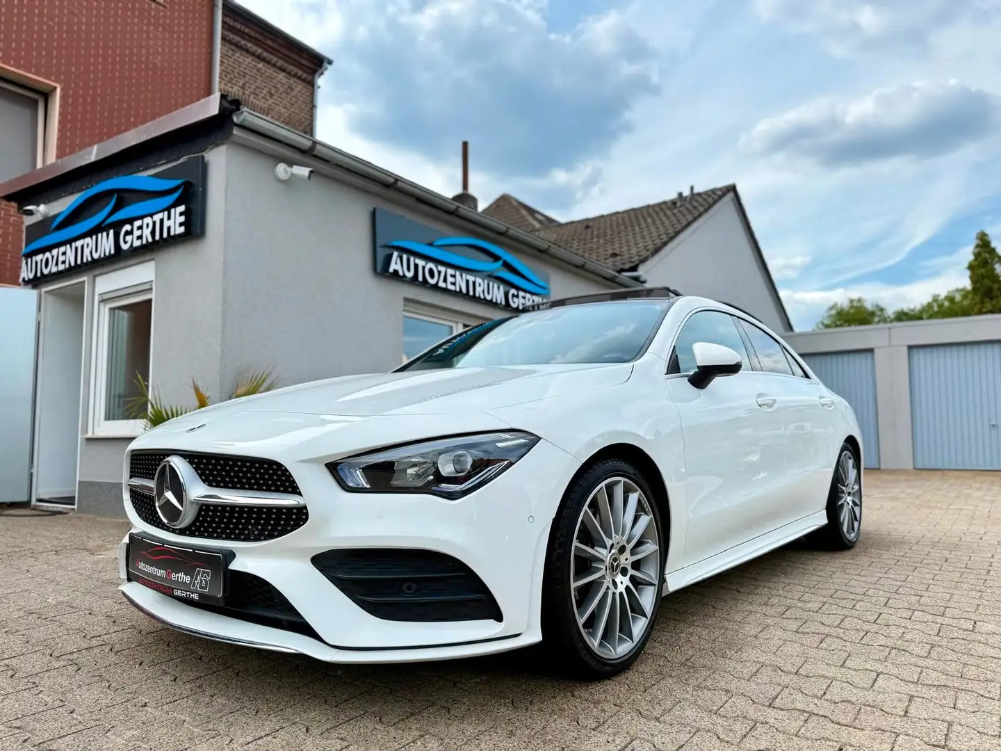Mercedes-Benz CLA 200 d CLA -Klasse *AMG*Panorama*Kamera*LED* Weiß - 2