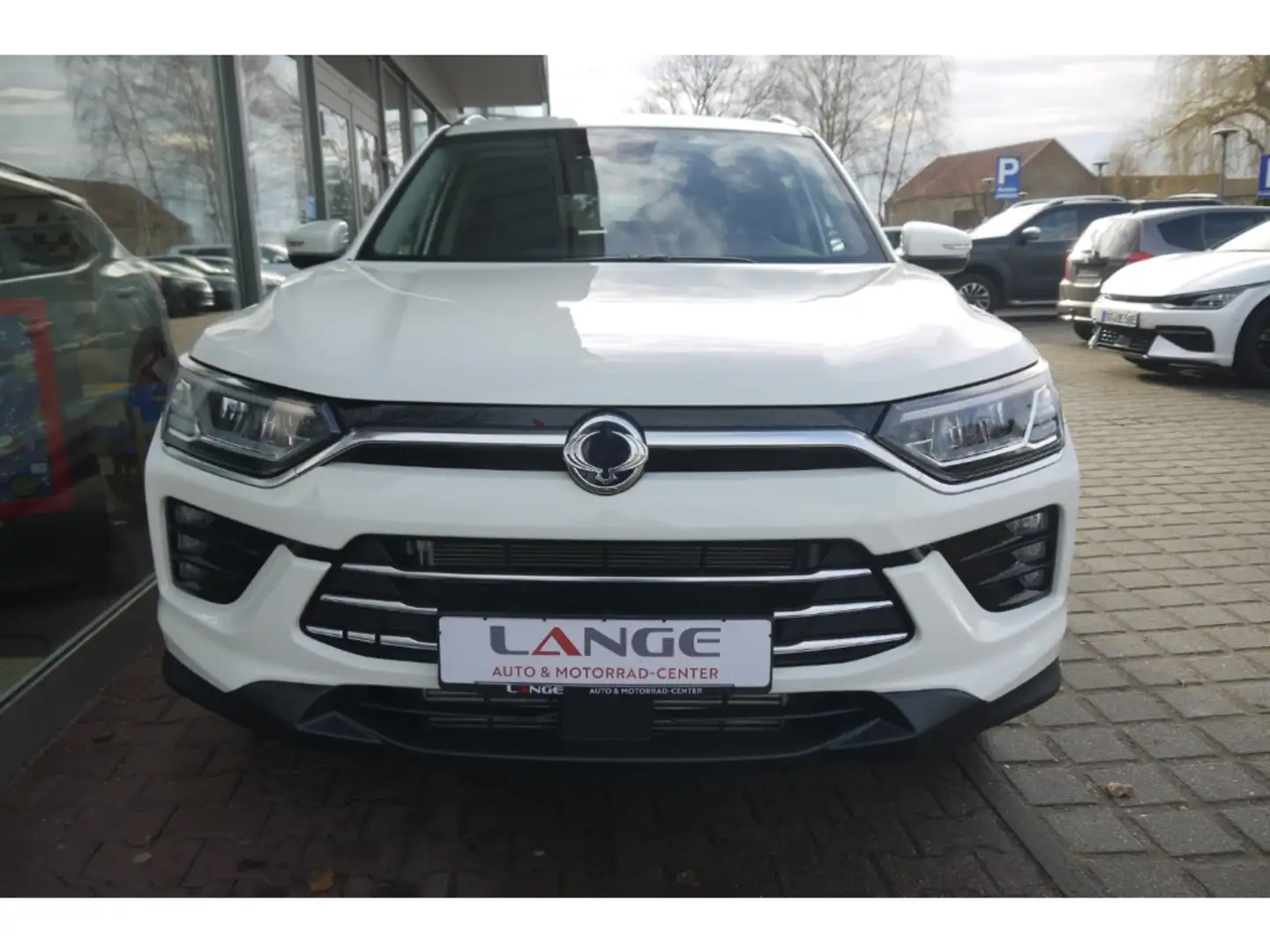 KGM Korando Bliss 1.5 AT Navi SHZ Temp Tel.-Vorb. PDC Regensen Weiß - 2
