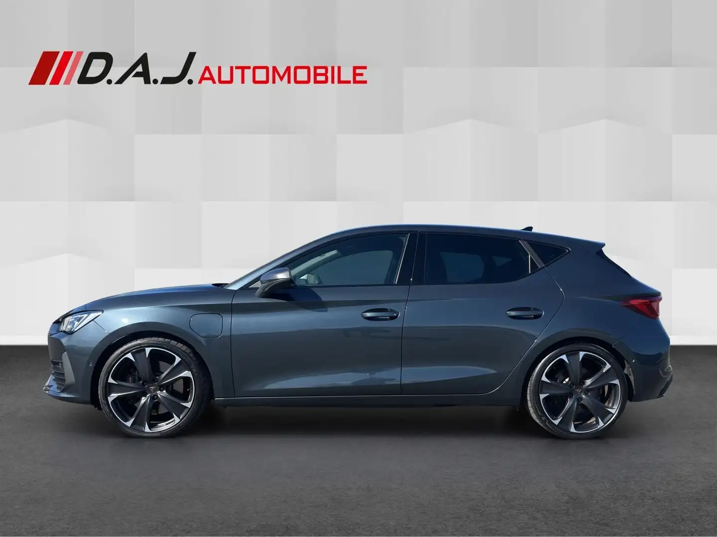 CUPRA Leon 1.4 e-Hybrid DSG VZ / ACC R.Kam SHZ NAV Grau - 2