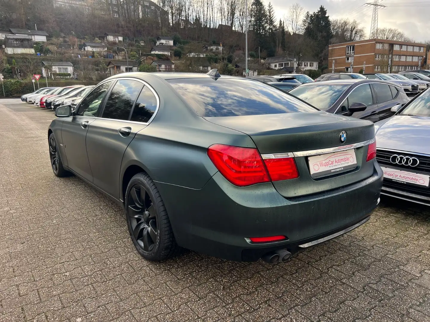 BMW 730 d VOLL TV-HIFI*NAVI*LEDER*SHZ*XENON*SPURHALTE Černá - 2