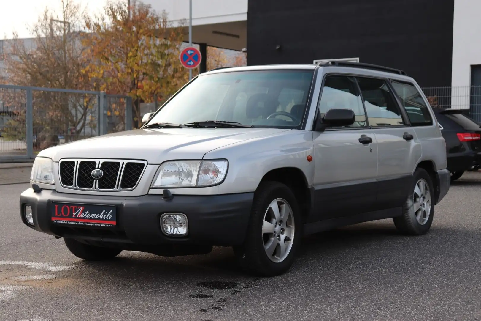 Subaru Forester 2.0 Grau - 2