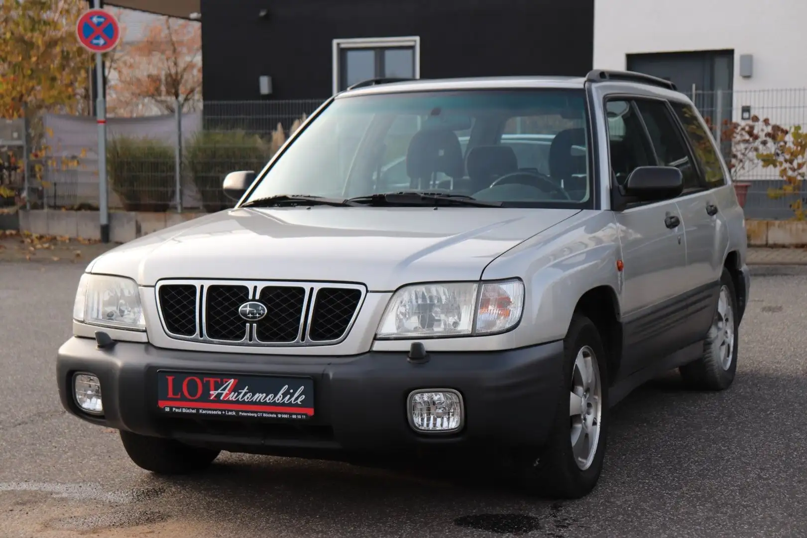 Subaru Forester 2.0 Grau - 1