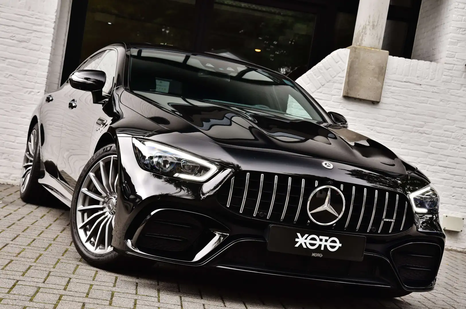 Mercedes-Benz AMG GT 53 4-MATIC+ ***PREMIUMPLUS/CARBON/NIGHTPACK*** Noir - 2