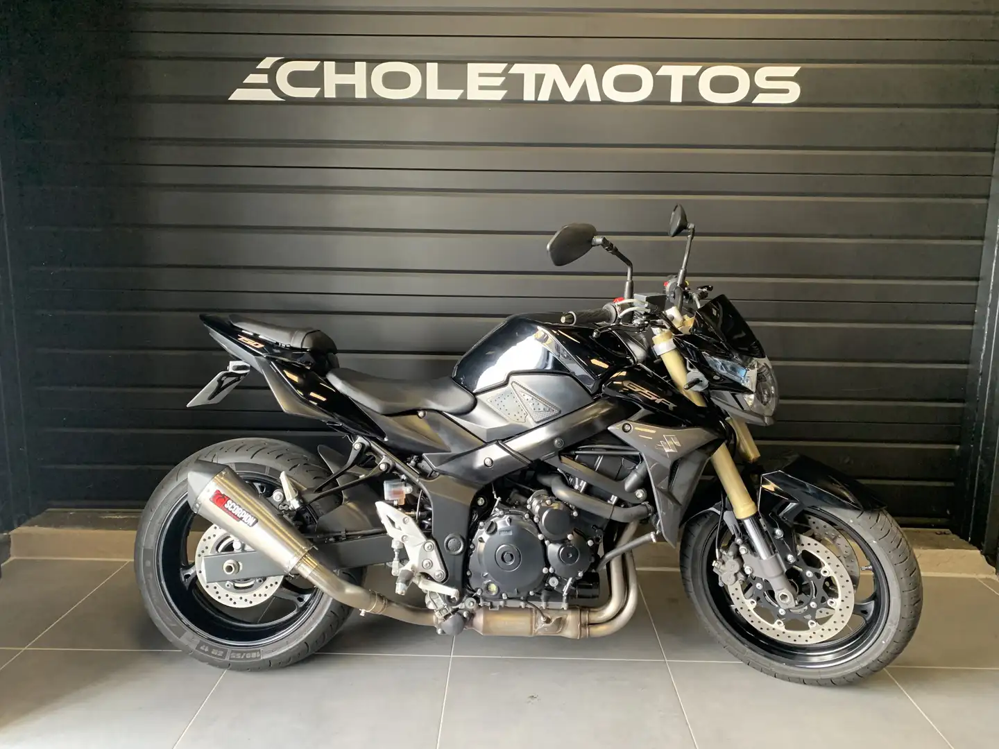 Suzuki GSR 750 Noir - 1