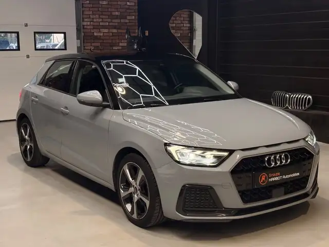 Audi A1 view 3