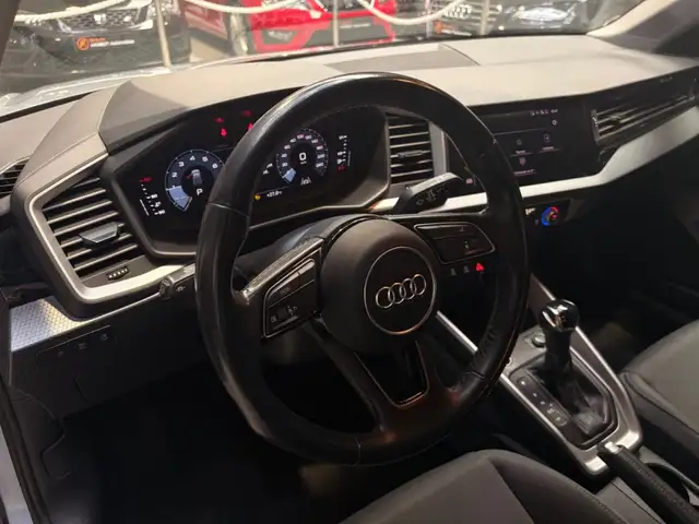 Audi A1 view 8