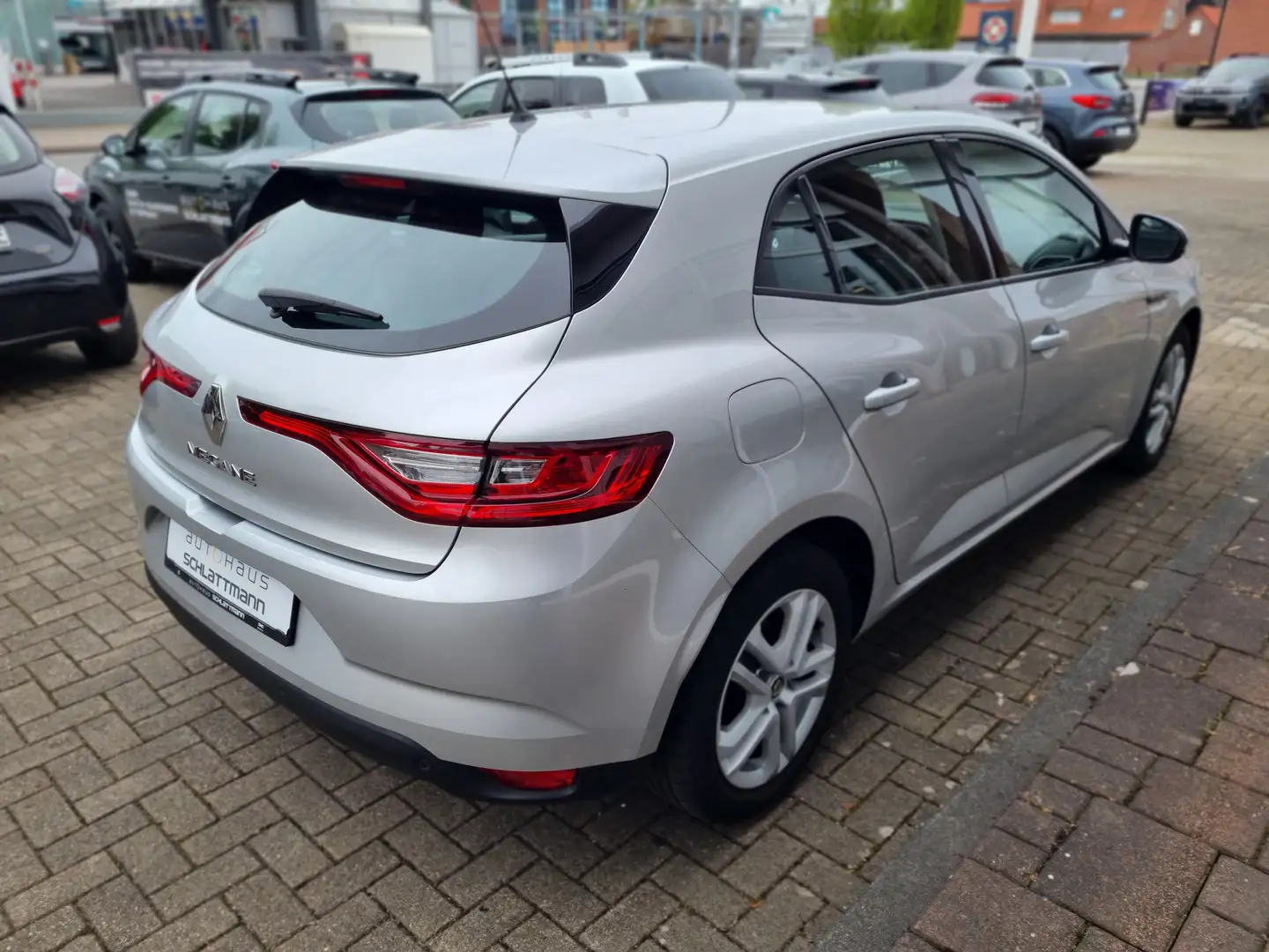 Renault Megane IV Lim. Play TCe 130 *Klima *Shz *HU/AU *Garantie Silber - 2