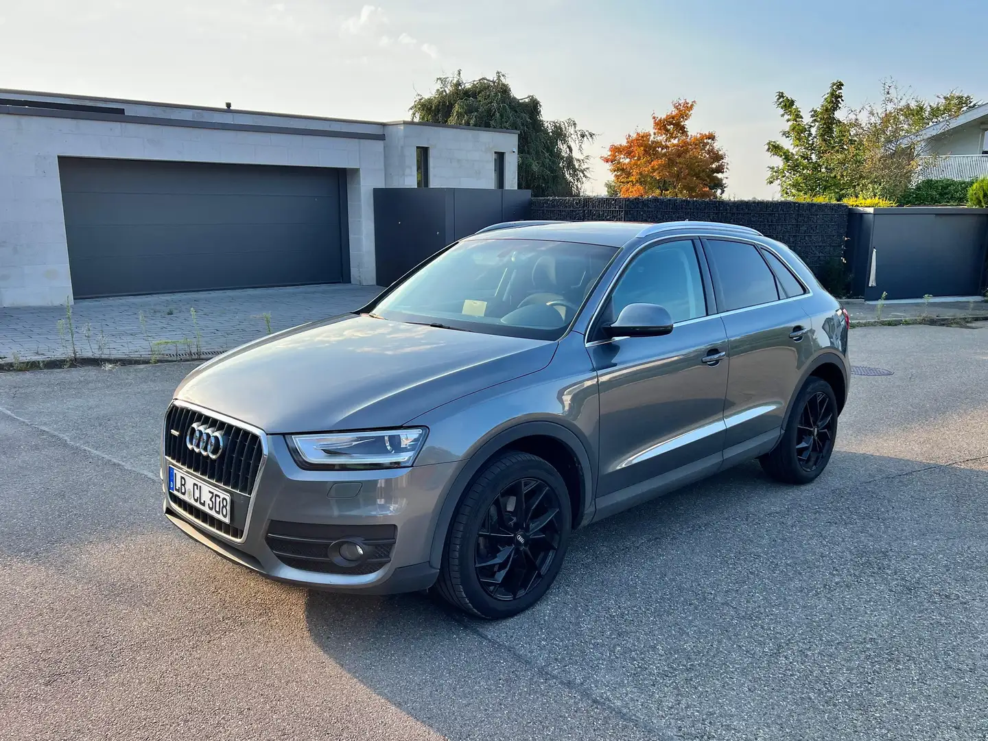 Audi Q3 2.0 TFSI quattro S tronic, Rückfahrkamera, 8 Fach - 1