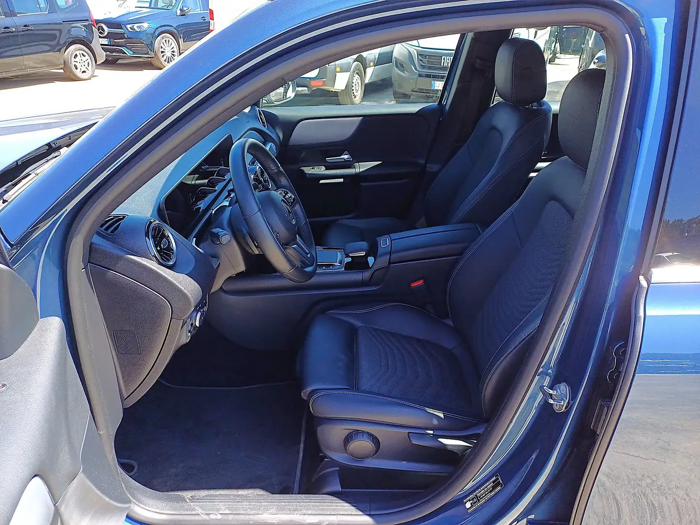 Mercedes-Benz GLB 180 GLB 180 d Sport Plus Easy Tech auto Bleu - 2