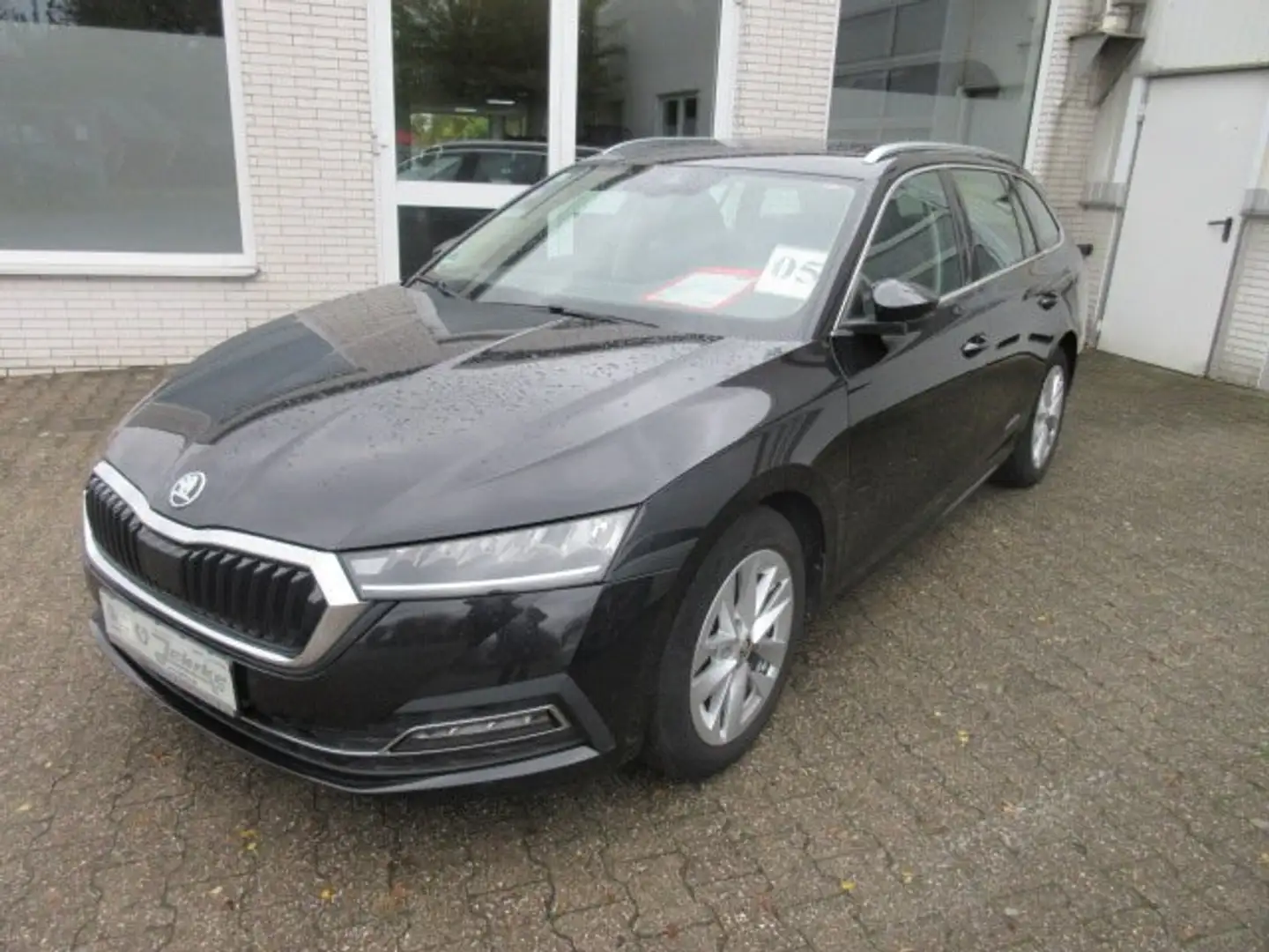 Skoda Octavia Style 2.0 TDI DSG NAVI ACC LED ALU APS SITZHEIZUNG Schwarz - 1