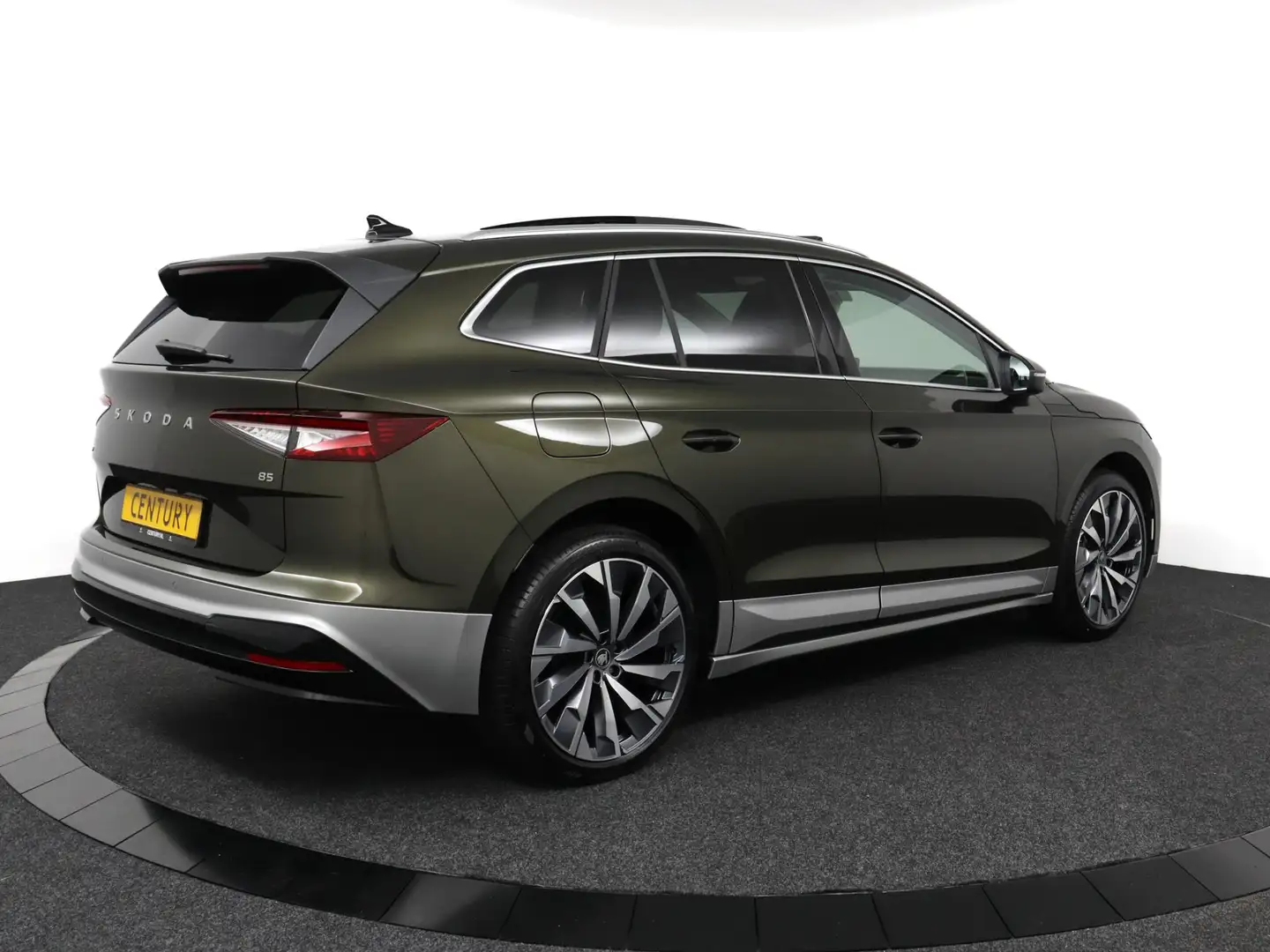 Skoda Enyaq Business Edition Elektromotor 210 kW / 286 PK SUV Groen - 2