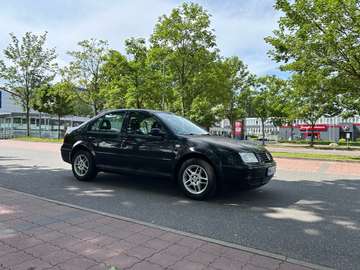 2.0 Comfortline mit wenig KM und Klimaautomatik