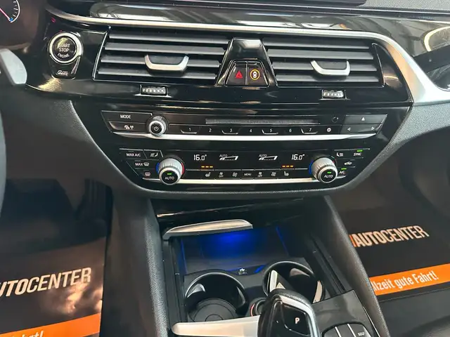 BMW 5 Series view 9